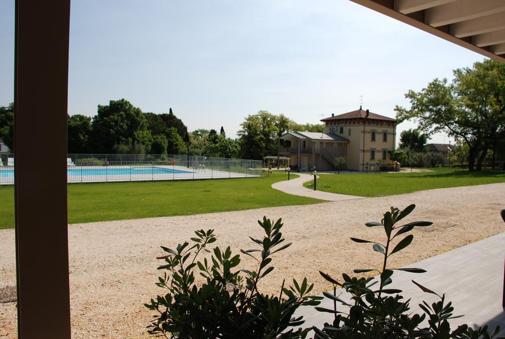 Villaggio Esmera Desenzano del Garda Luaran gambar