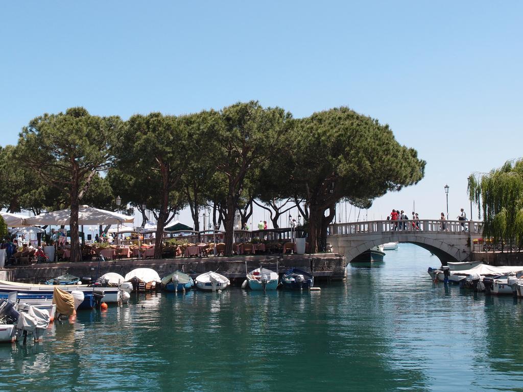 Villaggio Esmera Desenzano del Garda Luaran gambar